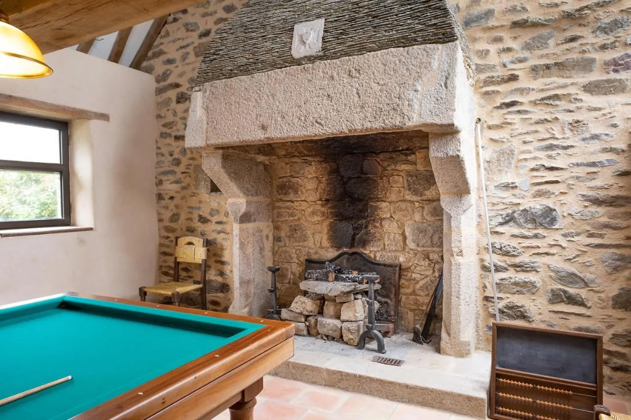 Holiday home Magnifique Longere Bretonne. Villa Lanmeur France