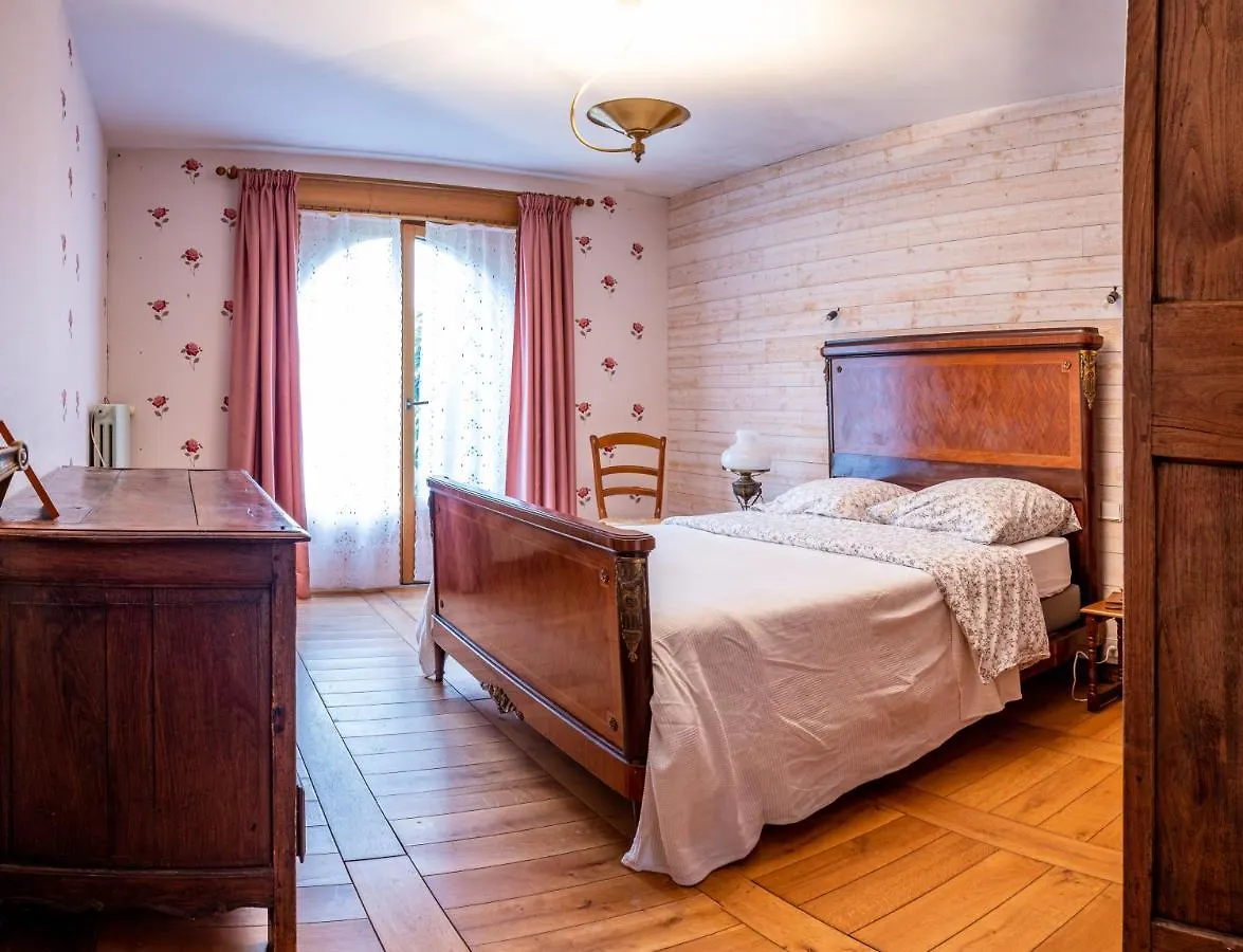 Holiday home Magnifique Longere Bretonne. Villa Lanmeur